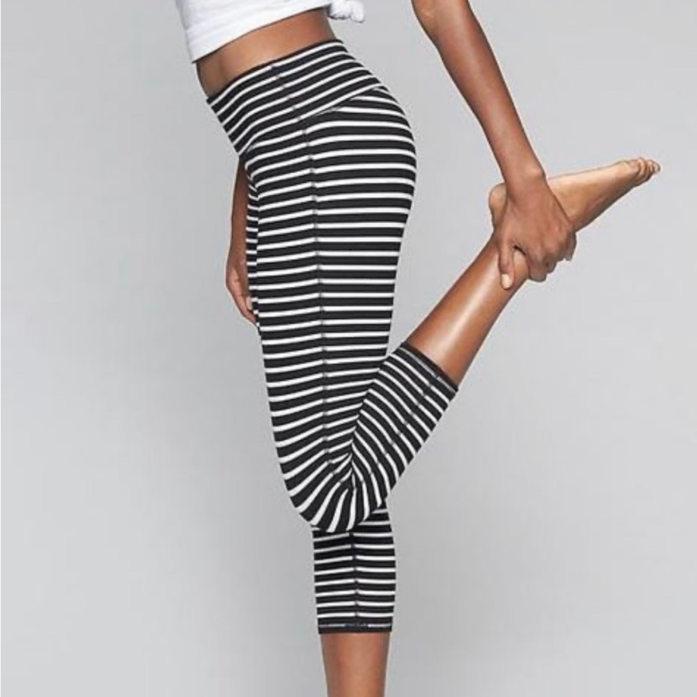 Athleta Womens Striped Chaturanga Capri Leggings Crop Rare